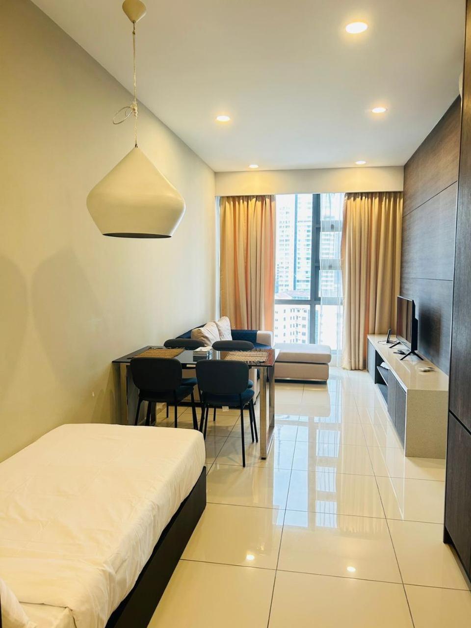 Robertson Special Apartemen *